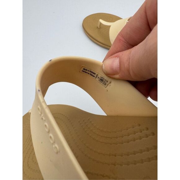 Crocs Womens Beige Iconic Comfort Tulum Flip Flops Sandals Size 6W - Picture 7 of 7